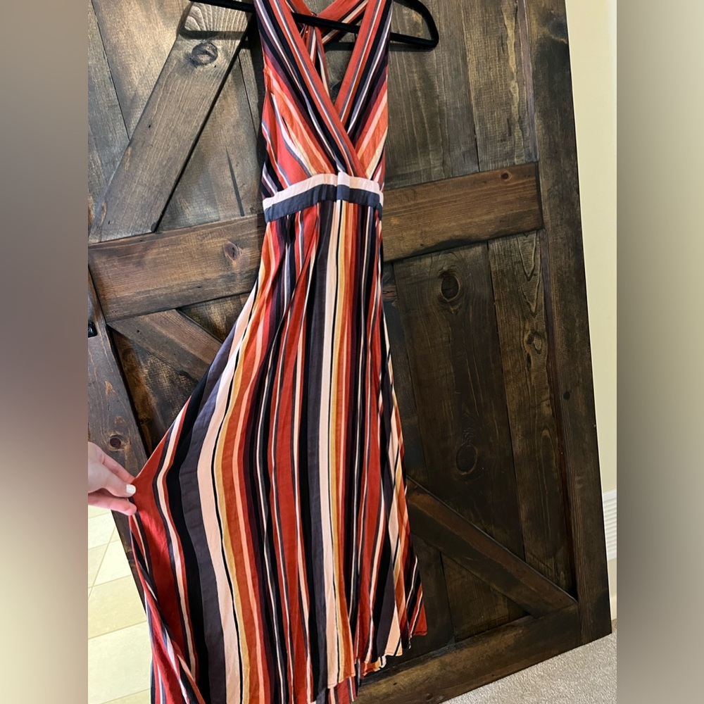 Angie midi dress with open back
